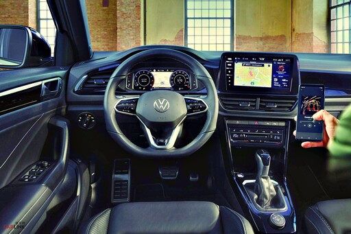 中小型進口休旅年年取得佳績，25年式Volkswagen T-Roc到港，114.8萬元起正式上市。