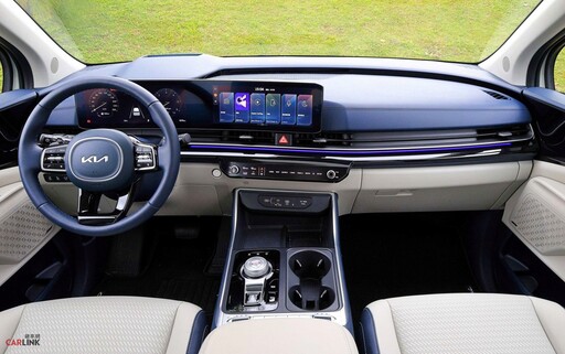 Kia Carnival連續四年獲「最佳進口大型MPV」、且蟬聯同級銷售冠軍!本月入主享前瞻配件組。