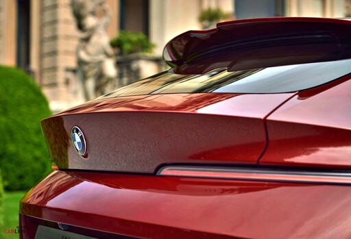 在每一寸細節訴說創新靈魂，與主流形成鮮明對比。BMW全新概念車Speedtop定義未來奢華格局