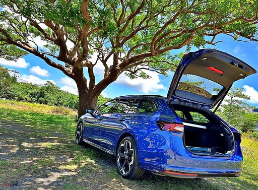 九十年初心如一,原創經典全面進化,Škoda Superb新世代旗艦六月即將震撼登台!
