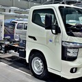 中華汽車自主研發電動商用車ET35與E300，展現綠色物流新實力。打造低碳智慧運輸新解！