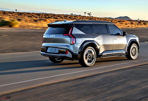501匹、0~100km/h加速4.3秒,Kia高性能電動SUV EV9 GT,2025年下半年上市!