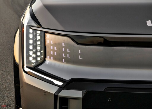 501匹、0~100km/h加速4.3秒,Kia高性能電動SUV EV9 GT,2025年下半年上市!