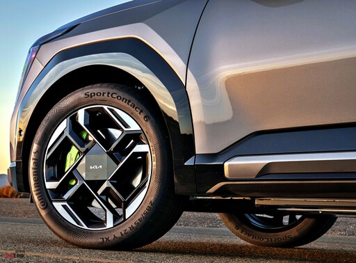 501匹、0~100km/h加速4.3秒,Kia高性能電動SUV EV9 GT,2025年下半年上市!