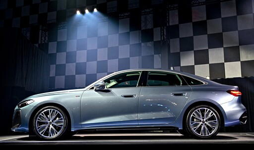 Audi A4+A5全新後繼車A5 Sedan|Avant型格新銳,217萬元起、重新定義中型豪華跑房|跑旅!