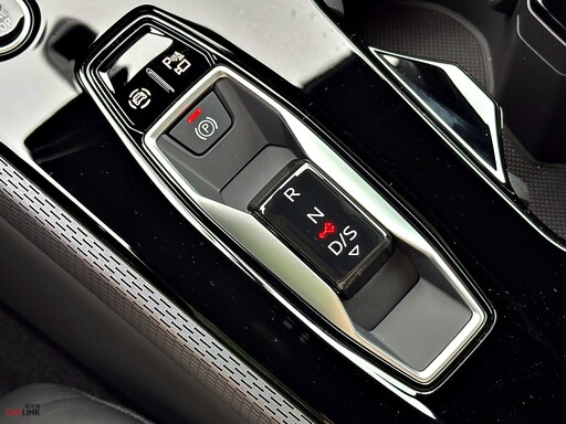 全新世代Audi A5 150kW S line,帥得剛剛好、酷得恰到好處!