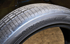 寧靜舒適YOKOHAMA ADVAN dB V553 E+電動車專用、也適合休旅車與一般車輛使用