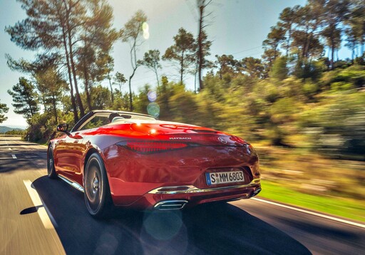 自帶紅毯：Mercedes-Maybach SL 680 Monogram Series 1,196萬元絕美豪奢亮相！