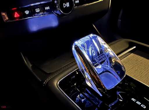 安靜地享受充沛動能、簡約卻深刻的設計、每次旅程都成為生活的延伸!The New Volvo XC90。