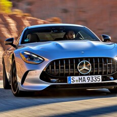 賓士高階旗艦車系年式升級：GT Coupé、S-Class與EQE SUV結合數位智能與極致駕馭體驗！