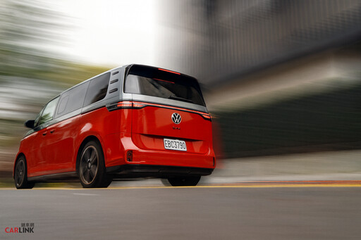 T1靈魂電氣覺醒！Volkswagen ID. Buzz GTX：最強性能電動Bulli，經典與科技的最佳示範。