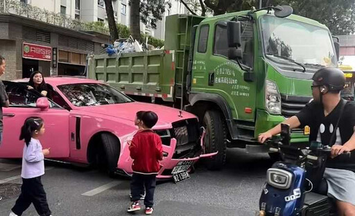 貨車撞壞勞斯萊斯！「保險不夠賠」司機嚇到發抖 正妹車主大有來頭