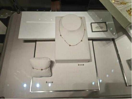 泡泡瑪特第2家珠寶店開張 18K金搭配天然珍珠打造項鍊「要價8萬起跳」