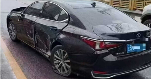 像極了動作片!雲南街頭突現巨坑 轎車驚險飛越大坑無人傷亡