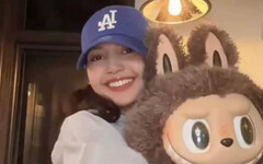 400元Labubu昔被炒到破3萬！二手市場爆熱潮退 價格慘跌黃牛回頭賣票