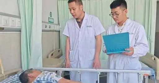 2歲婦坐石頭10秒燙出三度燒傷 醫警示「這類物體夏天變隱形殺手」