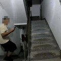 智能門鎖「錯誤辨識」外送員！下秒門開了 屋主傻眼：不能接受