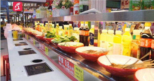 女顧客火鍋蘸料驚見活蛆 店家回應「這是蛋白質」惹議