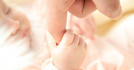 取名字取到離婚!夫妻鬧翻 孩子滿一歲「竟沒戶口也打不了疫苗」