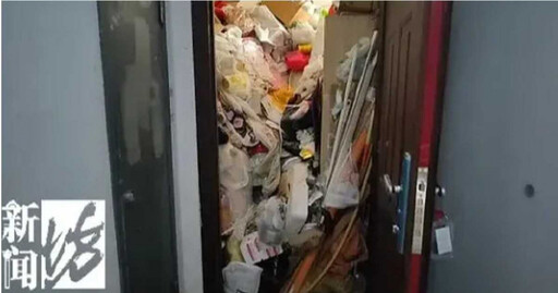 門一開垃圾湧出!七旬婦沉迷拾荒囤積 政府出動40人「3間房清出30噸垃圾」