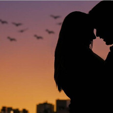 妻子曖昧8人爽跟小王開房 綠帽夫願意原諒：我不該看她手機