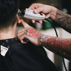 理髮師稱「頭皮有蟲卵」 陸民眾剪髮遭推銷花了26萬