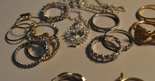 飾品標榜「S925純銀」便宜賣!遭爆重金屬超標9000倍 醫:長期戴恐致癌