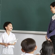 教師幫學生作弊，拉抬學生成績