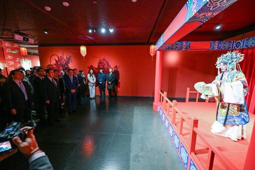 馬英九參訪西安國家版本館 盼中華文明照亮民族未來