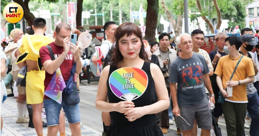 何超儀首次參加台灣同志遊行 力挺LGBTQ同框9位猛男KOL