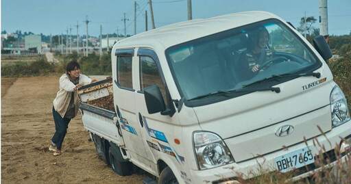 郭雪芙開車掉進田裡 陳柏霖暖男舉動超加分