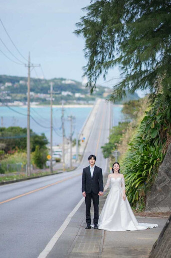 婁峻碩給焦凡凡「夢幻海島婚禮」感人現場曝光 50位親友飛沖繩見證