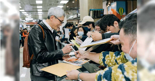 「吃播始祖」松重豐來了！驚訝粉絲接機 簽名、合照來者不拒