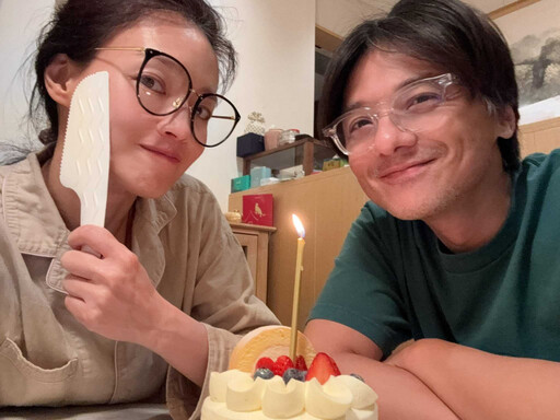 舒淇49歲生日同框放閃馮德倫 拿刀霸氣喊:今日我最大
