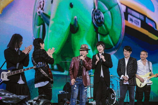 五月天《回到那一天》25週年巡演杭州火熱開唱 圓夢和「傳奇人物」趙傳合唱