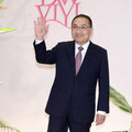 表舅侯友宜送新人祝福 感性曝：納豆這輩子是依依救回來的