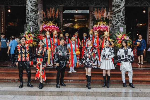 唐美雲現身時裝秀 《白蛇傳》世壯運免費演出