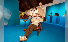 張信哲大方出借百年老傢俱 與蘇打綠馨儀驚嘆「表白宇宙」