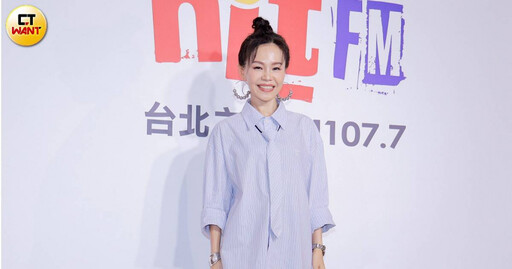 彭佳慧演唱會脫口「靠腰」 被女兒訓話:不可以說髒話