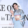 大久保麻梨子晉升品鑑師 身穿百萬和服出席日本清酒盛會