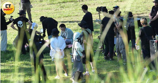 獨家／「男」以靠近：嘎琳拍廣告爆奇景 全程零互動男主角