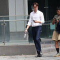 貼心獻帽1／劉書宏新歡曝光！護愛席惟倫「大街狂吸」超曖昧