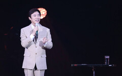 江蕙台北小巨蛋今晚最終場 好友費玉清「紅粉佳人」陪伴見證