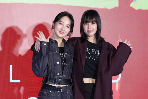 林依晨新片《失明》上演女女親密戲 讚吳可熙嘴唇柔軟