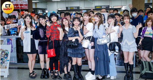 早安少女組。25‘時隔6年訪寶島 吸百名粉絲到場接機