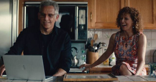 「喜劇天王」班史提勒拍紀錄片 《史提勒與米拉：未曾落幕》獻給父母的情書