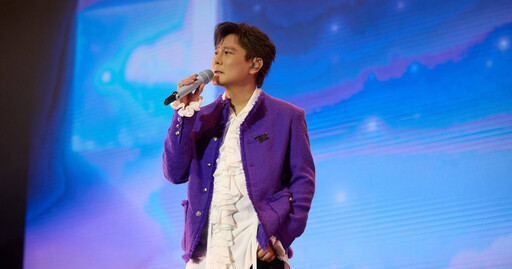 張信哲獨自流浪到巴黎 遊凡爾賽宮驚曝弄丟護照