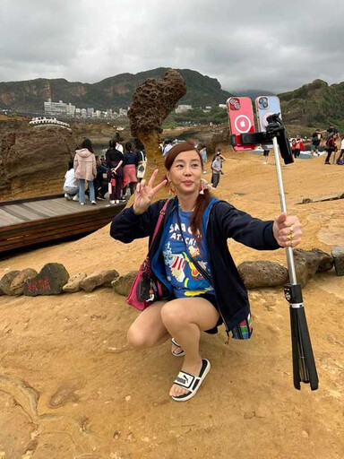 獨家/合照、拍影片都要錢!法拉利姐17萬粉專遭封鎖直播一度停擺