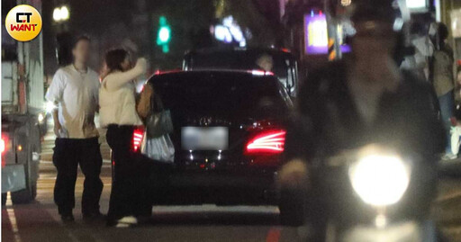 優美新人生1／挺過事業低谷換新賓士車 小優與新歡雨中約會肢體交纏分不開
