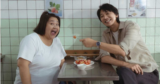 鍾欣凌、信在嘉義約會 羞認有「粉紅泡泡」